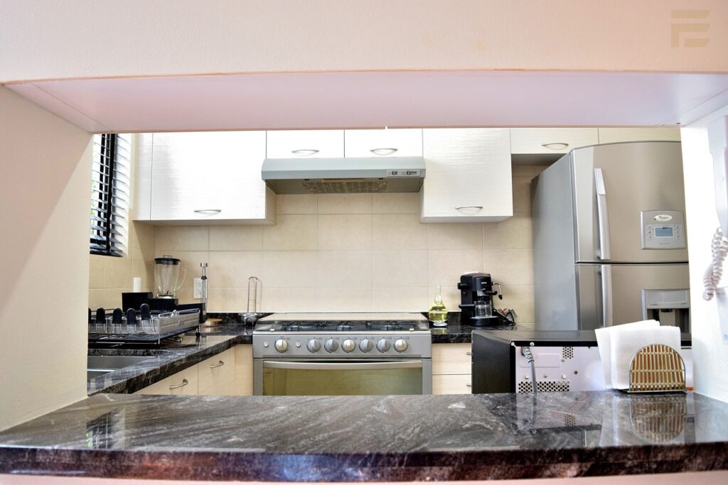 Casa-en-C-Del-Valle-Cocina2W-min