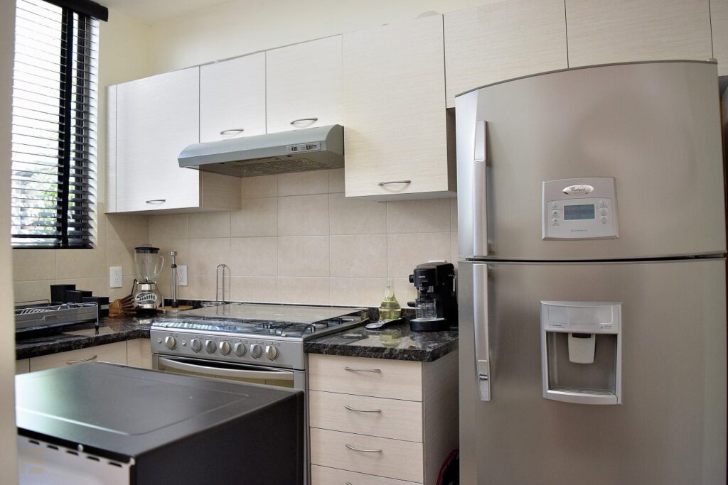 Casa-en-C-Del-Valle-CocinaW-min