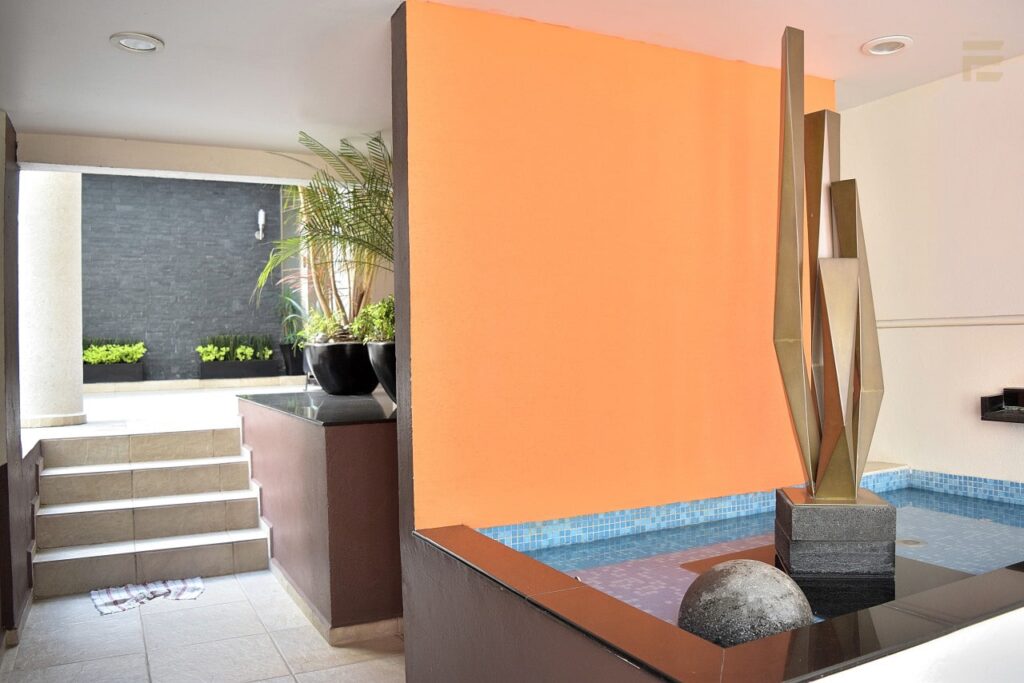 Casa-en-C-Del-Valle-Entrada-Condominio2W-min