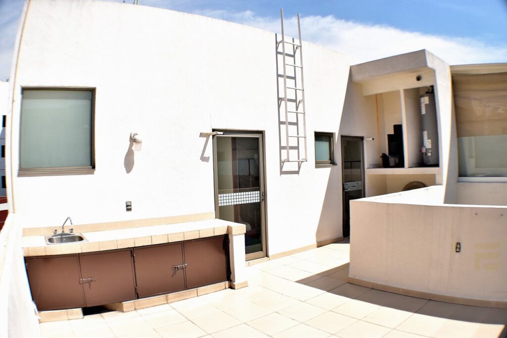 Casa-en-C-Del-Valle-Roof-Garden2W-min