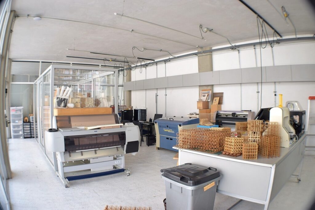 Cda Dr Velez Taller Grafico 1er Piso 3-min