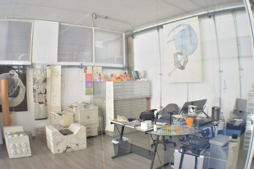Cda Dr Velez Taller Grafico 1er Piso Oficina-min
