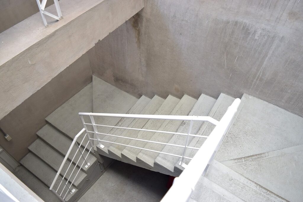 Cda Dr Velez Taller Grafico Escaleras-min